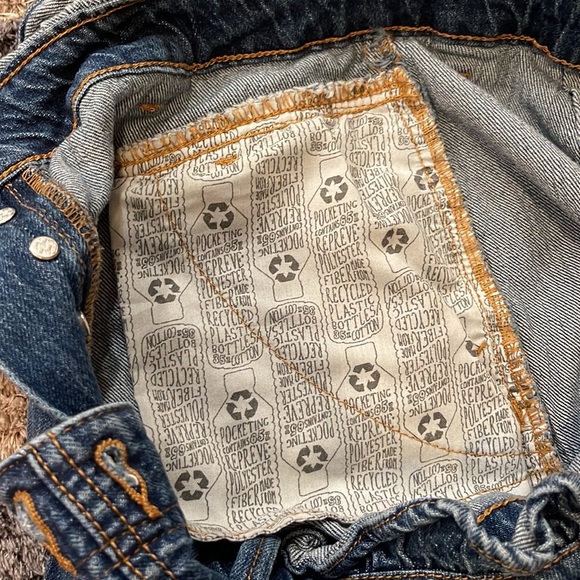 Wild Fable Women’s High Rise Jean Shorts - Picture 6 of 6